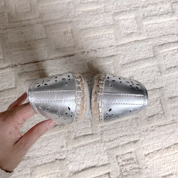 NIB Coach Laser Cut Leather Espadrilles - Picture 4 of 7